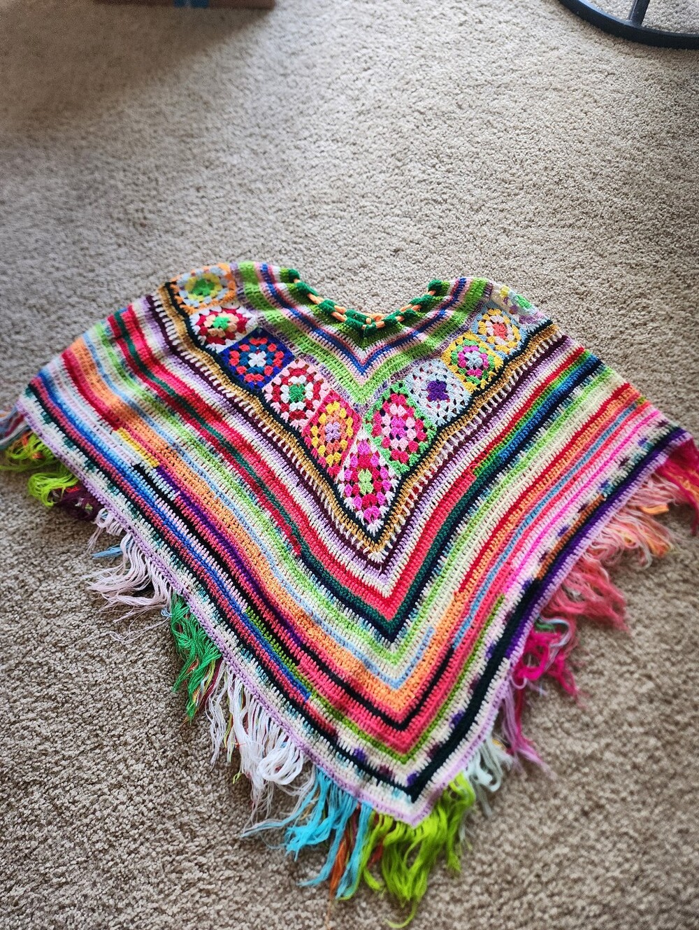 Vintage Handmade Crochet Poncho with Multicolored Granny Squares and Flowers - Picture 5 of 5